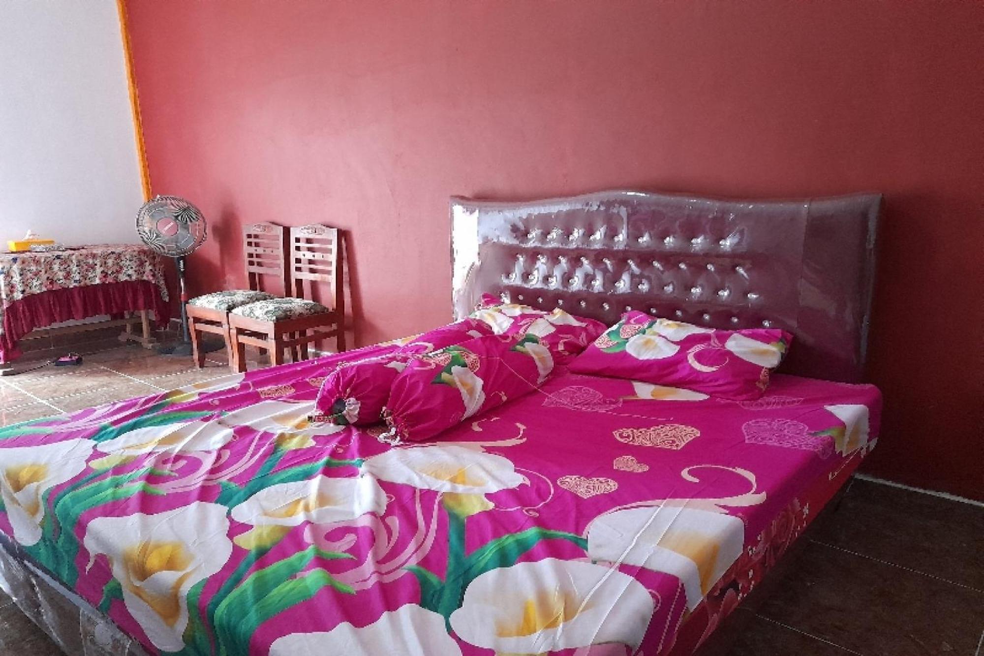 Oyo Homes 91248 Desa Wisata Banding Agung Danau Ranau Exterior photo